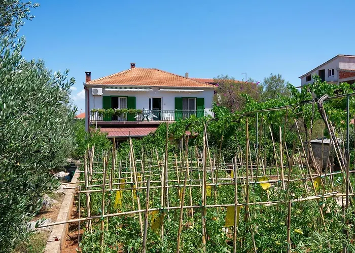 With Parking Space Kraj, Pasman - 8457 * 트콘